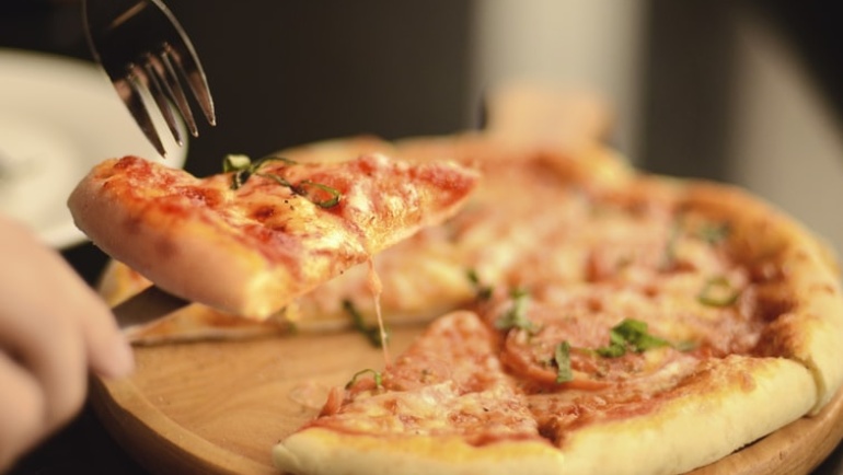 ﻿A Brief History of Pizza: The Dish that Conquered the World